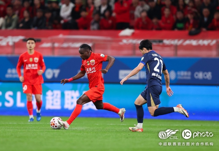 海港主場(chǎng)4-0完勝三鎮(zhèn)，安佩姆首球+劉祝潤(rùn)傳射