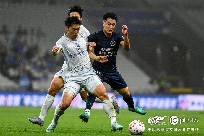 阿代米閃擊 卡爾采夫點(diǎn)射 深圳客場2-1終結(jié)申花不敗