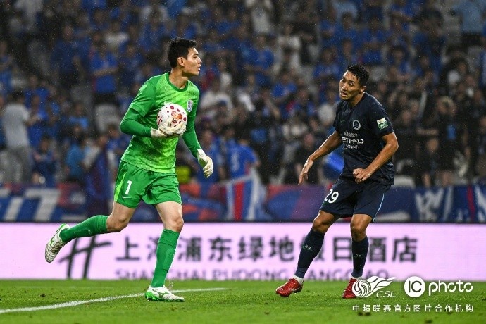 阿代米閃擊 卡爾采夫點(diǎn)射 深圳客場2-1終結(jié)申花不敗