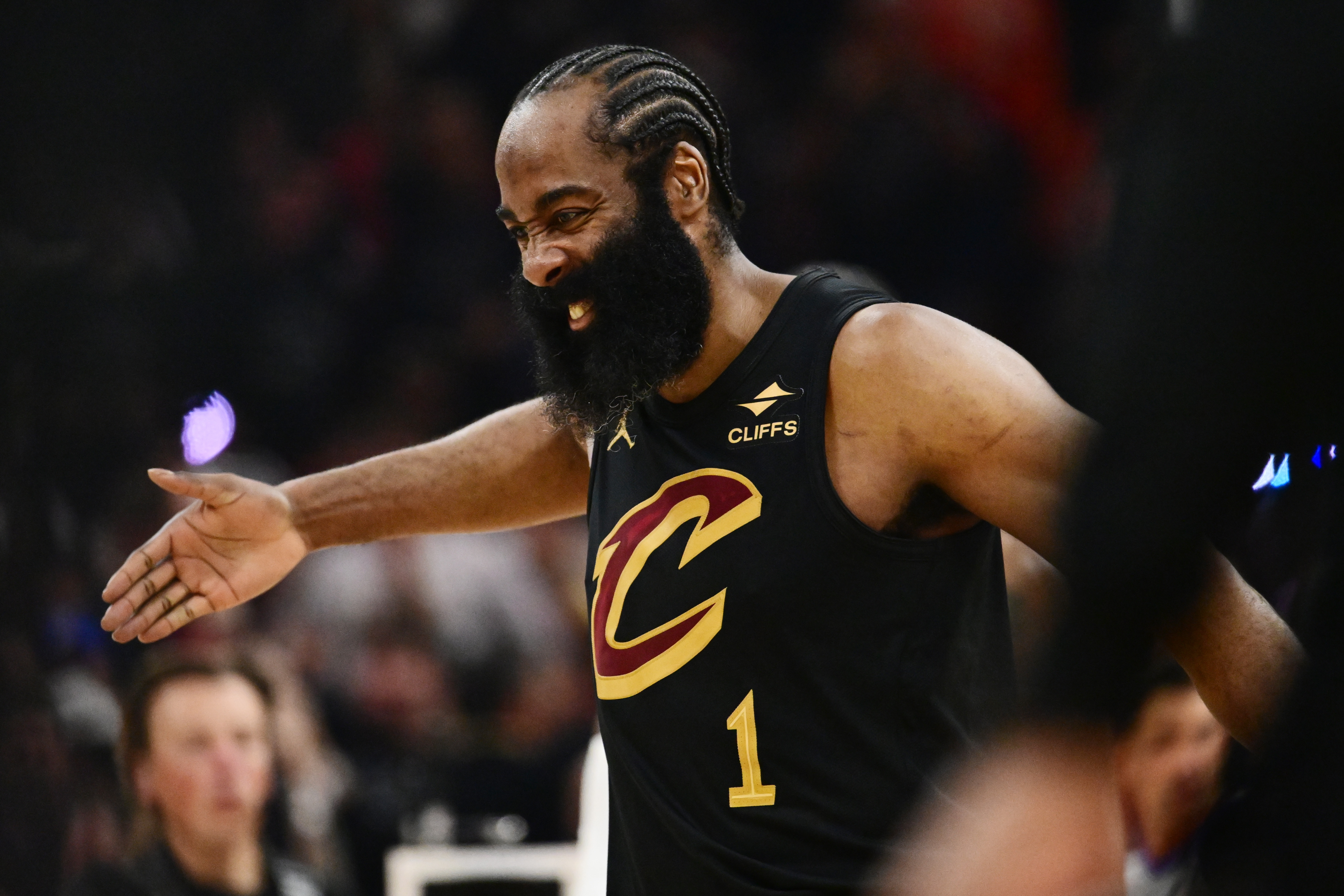 Windhorst：哈登預(yù)計(jì)降薪留騎士，為騎士梭哈字母哥或詹姆斯鋪路