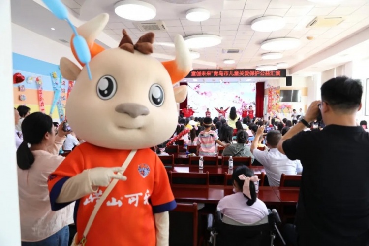 青島海牛六一公益行動(dòng)：從福利院到匯演現(xiàn)場(chǎng)