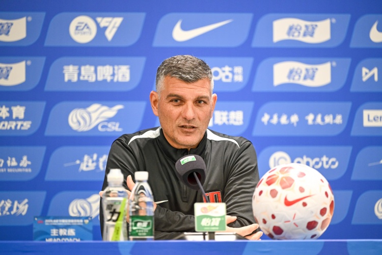 15輪12勝領跑中超，蓉城1+1合同令阿洛伊西陷沙特阿聯(lián)酋挖角危機
