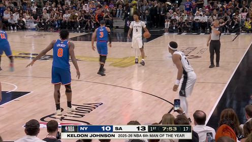 [文班滑翔炸扣]恐怖如斯！凱爾登被迫回傳 文班接球起飛滑翔炸扣??！