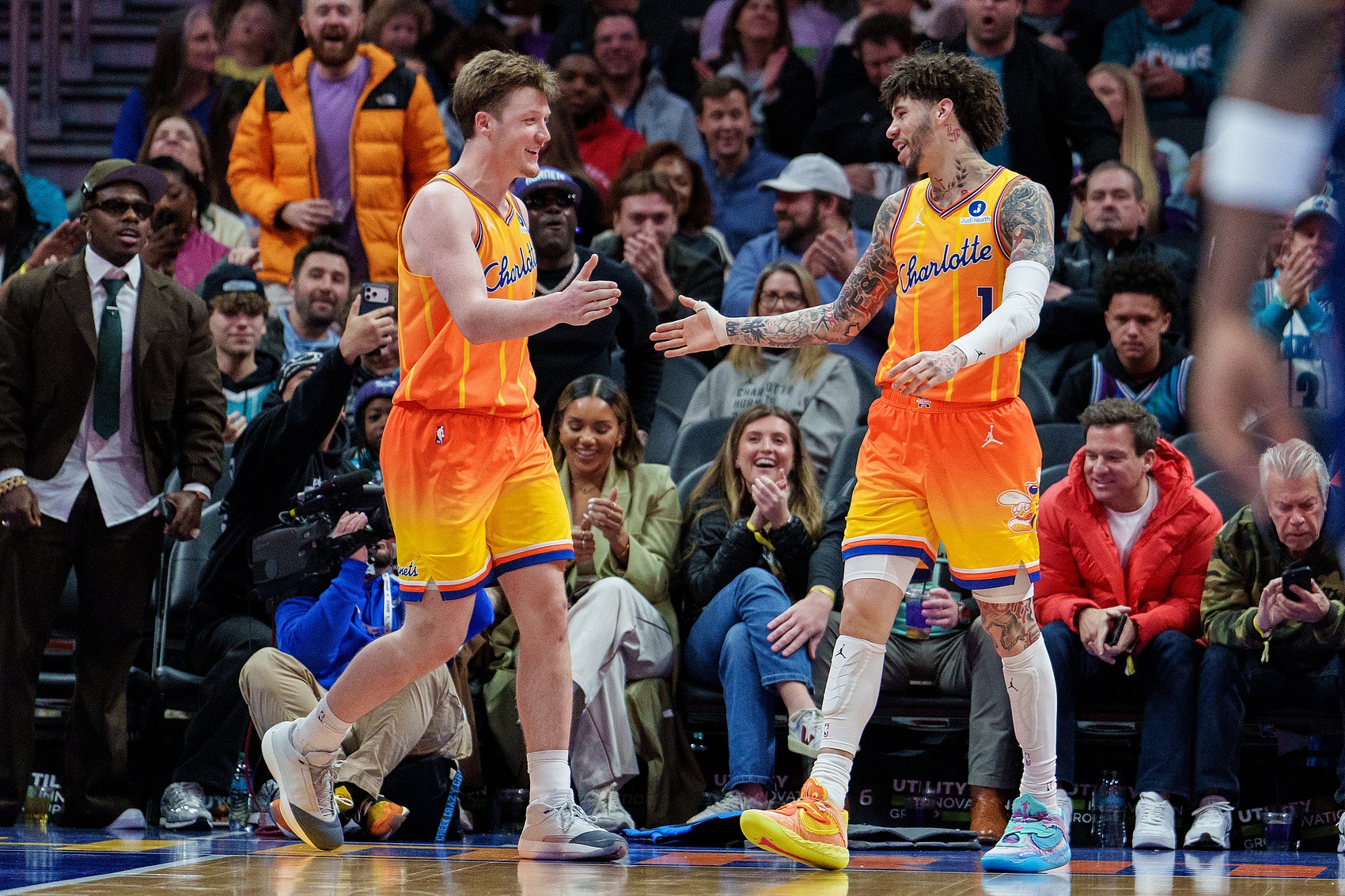NBA賽事預測：步行者vs黃蜂、老鷹vs籃網(wǎng)、公牛vs尼克斯、爵士vs火箭、猛龍vs灰熊、凱爾特人vs雄鹿、魔術vs獨行俠、鵜鶘vs國王比分與盤口分析